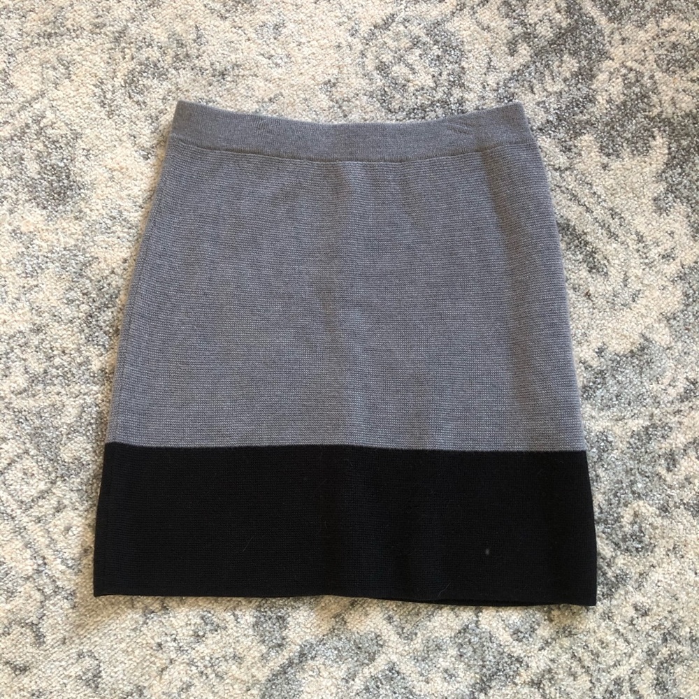 ❌SOLD❌ LOFT Skirt